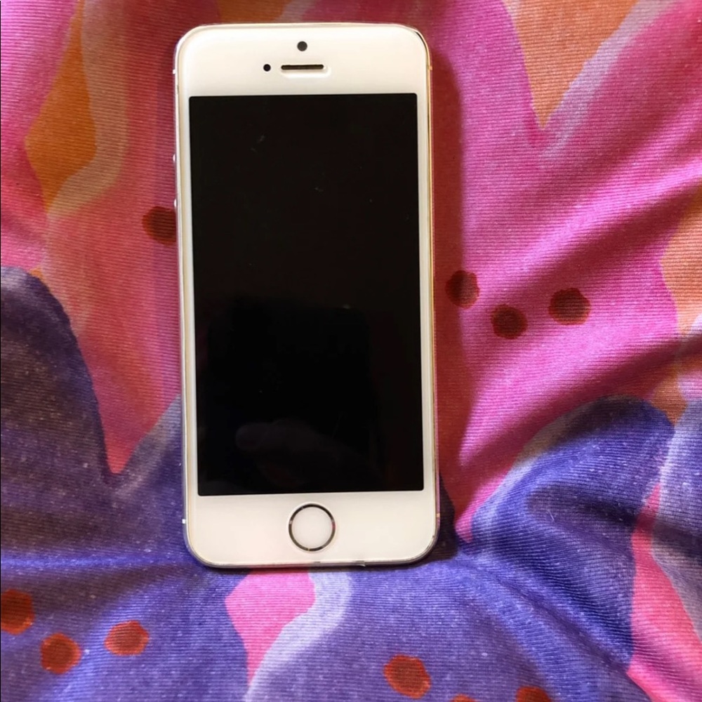 IPhone 5s locked out of iCloud